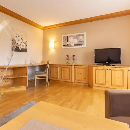 Hotel Aktiv & Vitalhotel Bergcristall 4*
