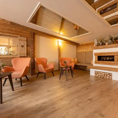 Aktiv & Vitalhotel Bergcristall Hotel 4*