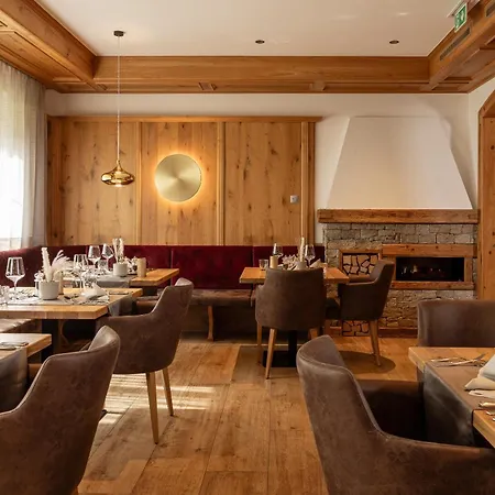 Aktiv&vitalhotel Bergcristall 4*