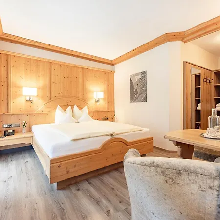 Aktiv & Vitalhotel Bergcristall Neustift im Stubaital