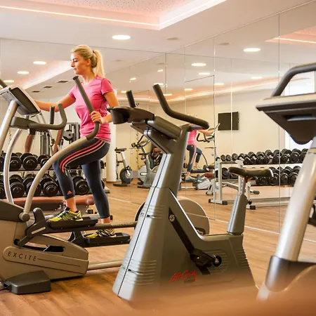 Aktiv&vitalhotel Bergcristall 4*