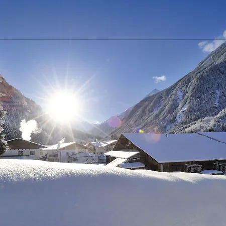 מלון Aktiv & Vitalhotel Bergcristall 4*