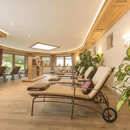 Aktiv & Vitalhotel Bergcristall Hotel 4*