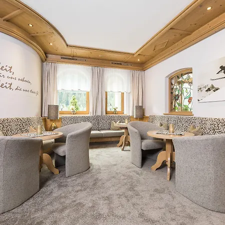 Aktiv & Vitalhotel Bergcristall نيوستيف ام ستوبيتا