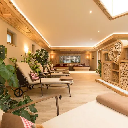 Aktiv & Vitalhotel Bergcristall Hotel 4*