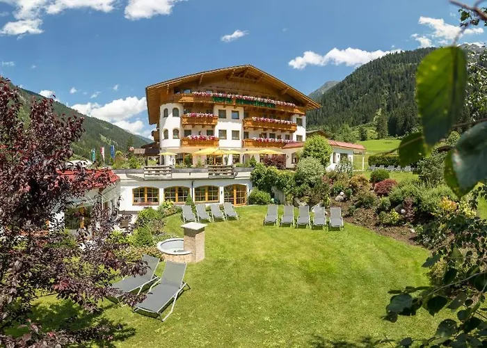 Aktiv & Vitalhotel Bergcristall Hotel 4*