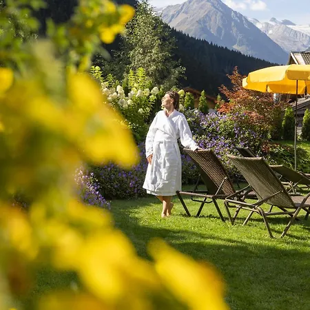 Aktiv & Vitalhotel Bergcristall Отель