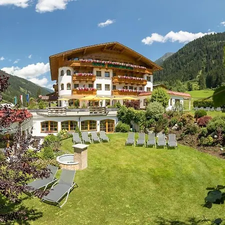 Aktiv & Vitalhotel Bergcristall Отель 4*