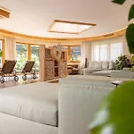 Aktiv & Vitalhotel Bergcristall Hotel 4*