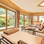 Hotel Aktiv & Vitalhotel Bergcristall 4*