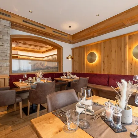 Aktiv & Vitalhotel Bergcristall ホテル