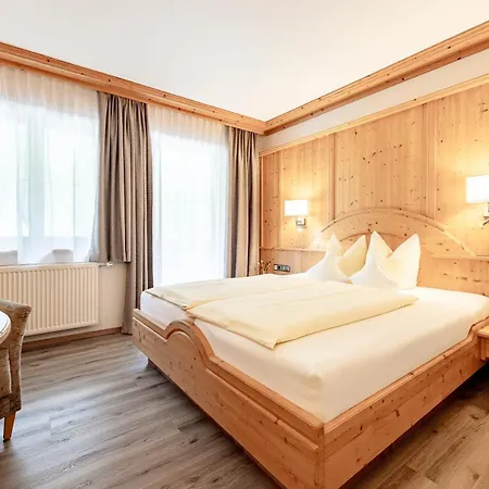 Aktiv & Vitalhotel Bergcristall 4*