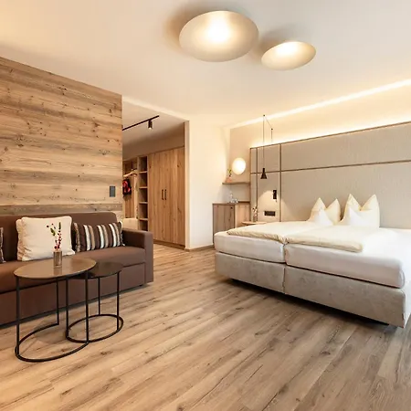 Aktiv & Vitalhotel Bergcristall ノイシュティフト・イム・シュトゥーバイタール