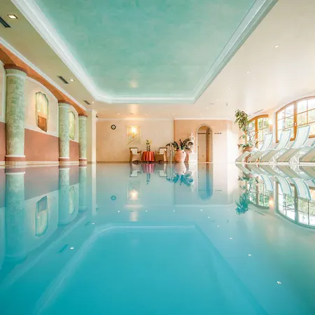 ホテル Aktiv & Vitalhotel Bergcristall ノイシュティフト・イム・シュトゥーバイタール